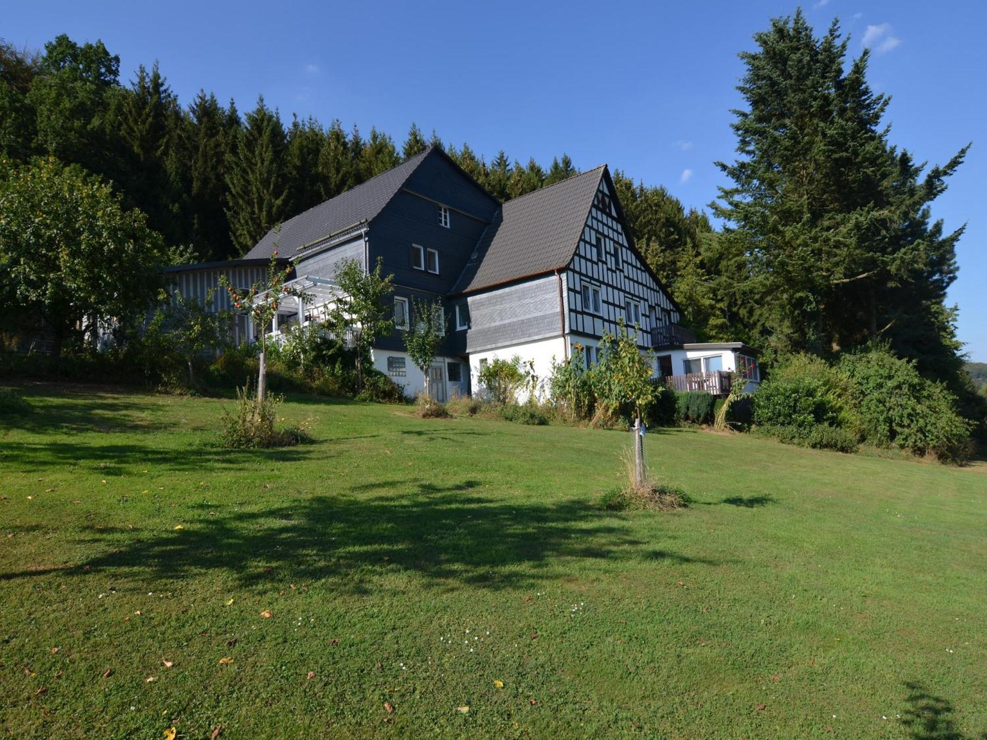 Cosy Apartment In Menkhausen Near The Ski Area Шмаленберг Екстериор снимка