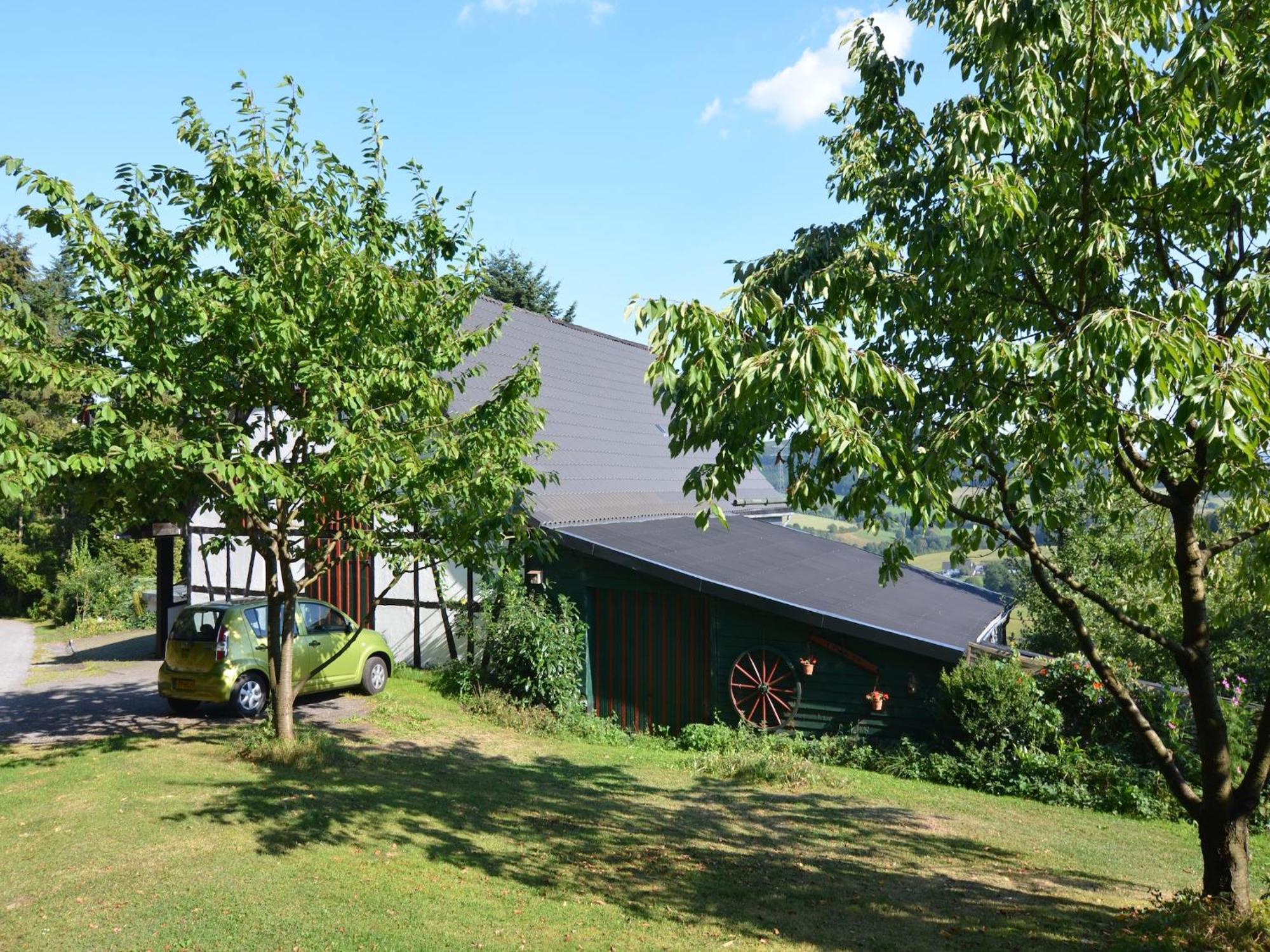 Cosy Apartment In Menkhausen Near The Ski Area Шмаленберг Екстериор снимка
